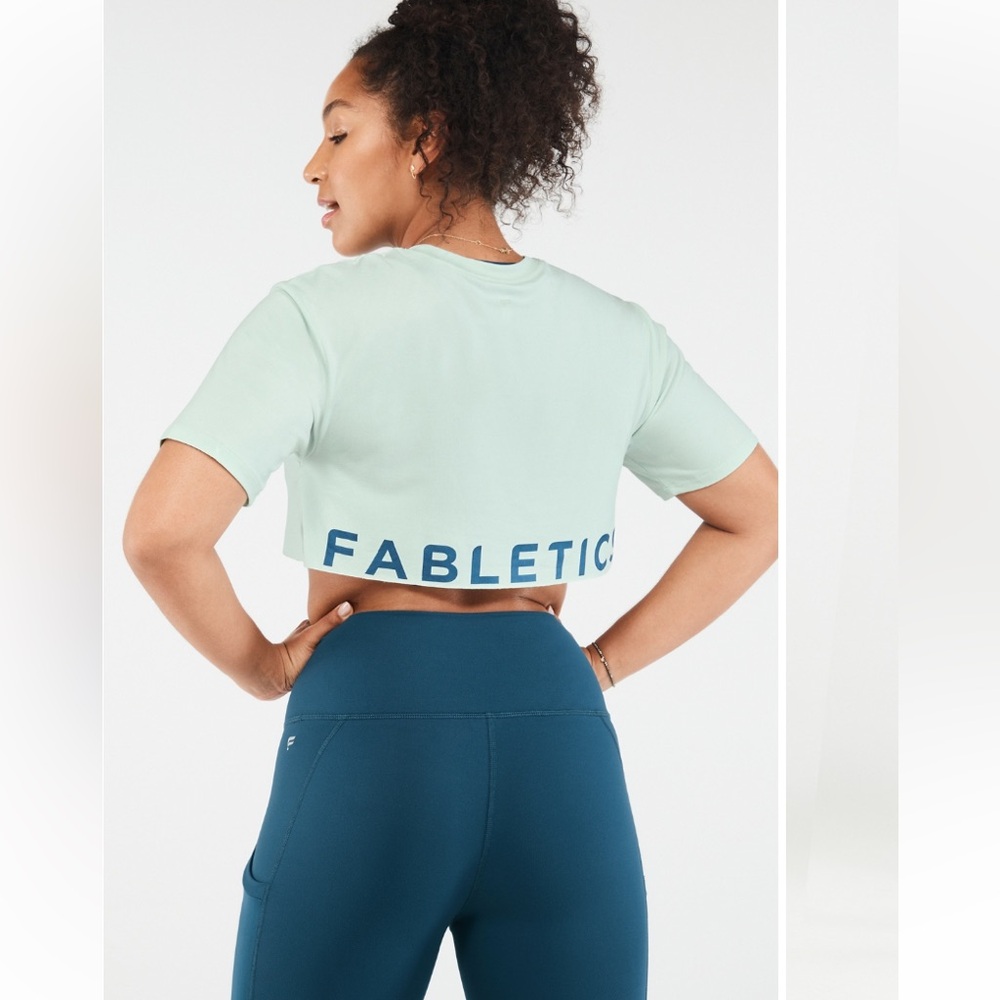 Fabletics Dry-Flex Ultra Cropped Short Sleeve Logo Tee
